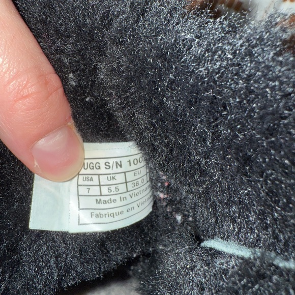 UGG Black Winter Boots with Bow Detail - Picture 6 of 7